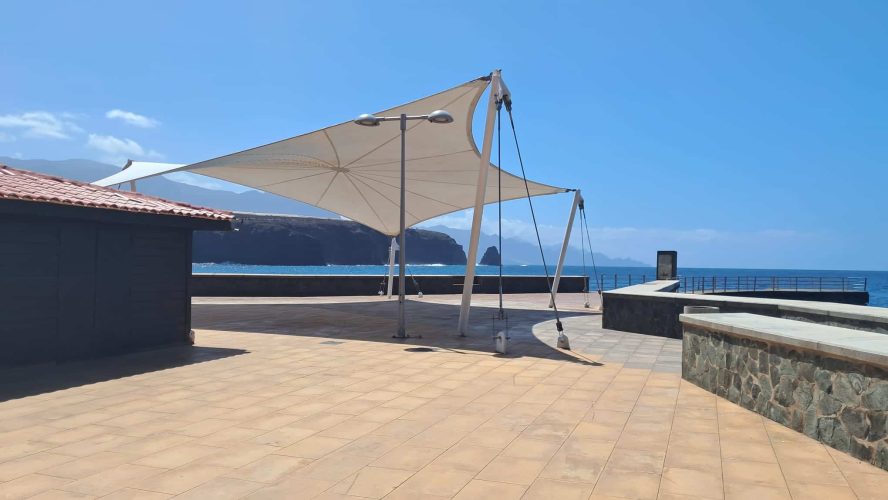 Carpa De La Avenida De La Playa De Sardina