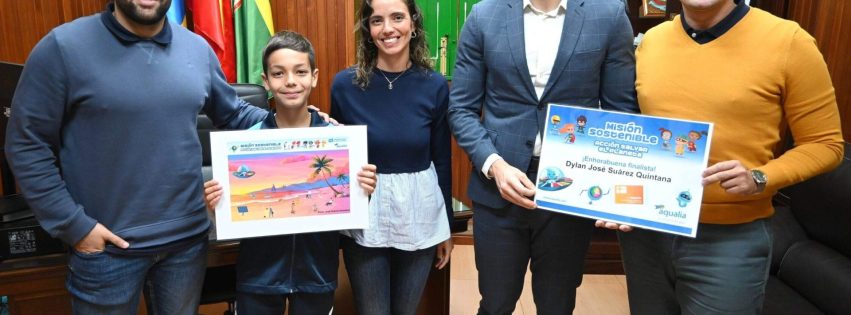 De derecha a izquierda, Cristian Perdomo, Julio Mateo, Fiamma Quintana, Dylan José Suárez y Miguel González