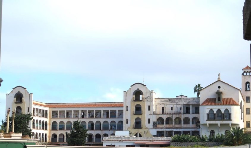 Edificio de Los Salesianos en Guía (1)