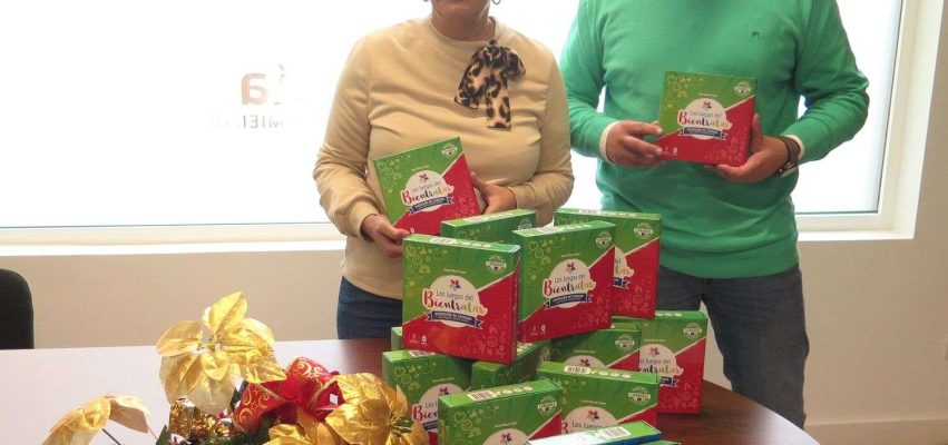 El concejal de Política Social y Mayores Alejandro Rivero junto a la trabajadora social Tere Bolaños 1