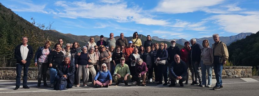 En la imagen una parte de los asistentes al viaje en la zona de los Picos de Europa