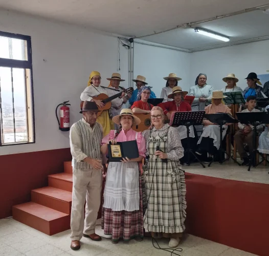 Encuentro Folklórico Aavv Tricornia
