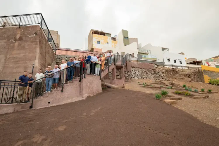 Escalera Entre Prof Cambres Y Miguel De Cervantes