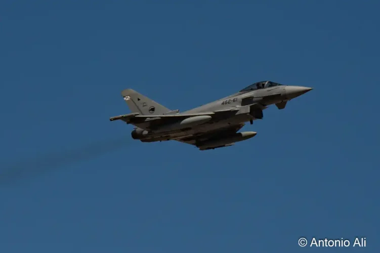 Eurofighter Typhoon (c.16)