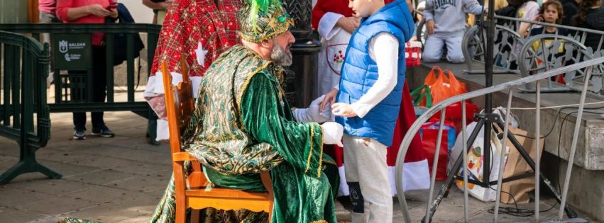 FOTO RECOGIDA JUGUETES NAVIDAD GÁLDAR 21122025 (11)