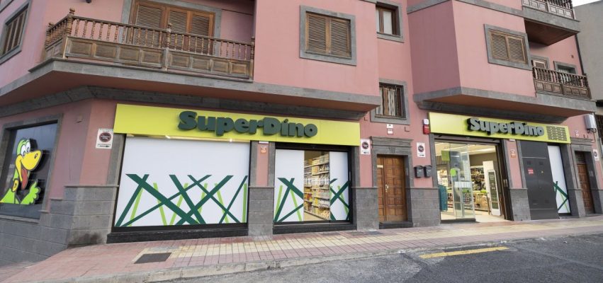 Fachada de SuperDino El Naranjo en Santa María de Guía Gran Canaria
