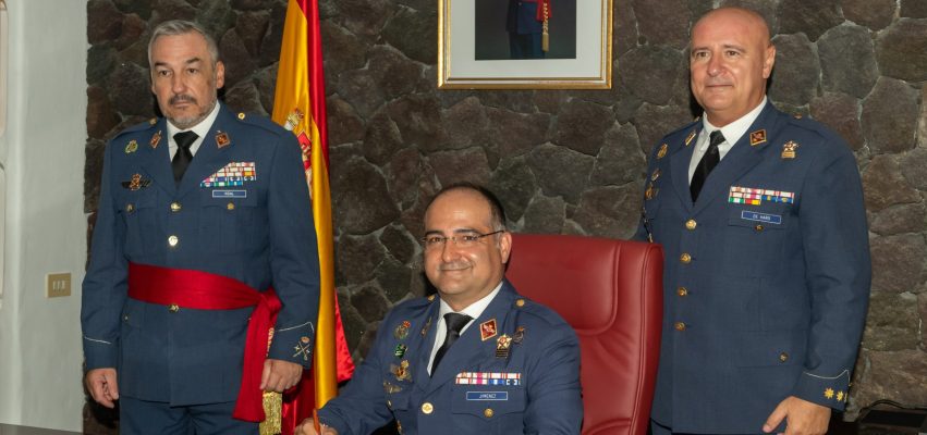 Foto Toma de posesión BA Lanzarote_Izquierda a derecha_General Vidal_Coronel Jiménez_Coronel De Haro