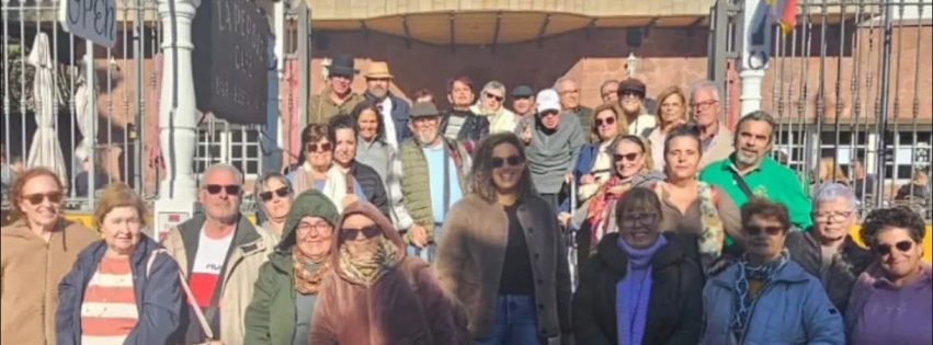 Foto de familia de la salida al municipio de Tejeda (1) Foto de familia de la salida al municipio de Tejeda (1)