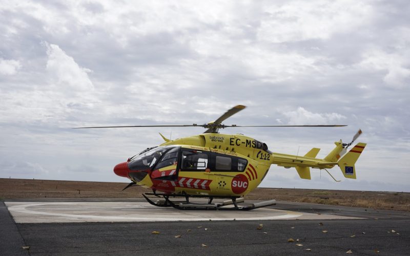 Helicóptero medicalizado del SUC imagen de archivo
