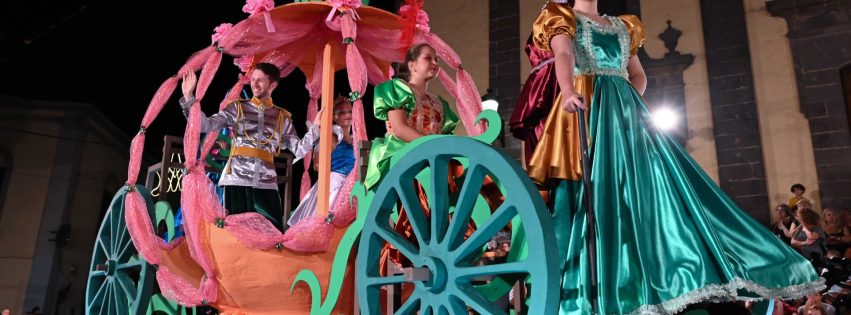 Imagen de archivo del Desfile de Carrozas de las fiestas de Guía 1