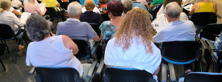 Imagen de la anterior reunión informativa con las personas interesadas en el viaje a Cantabria el próximo mes de octubre