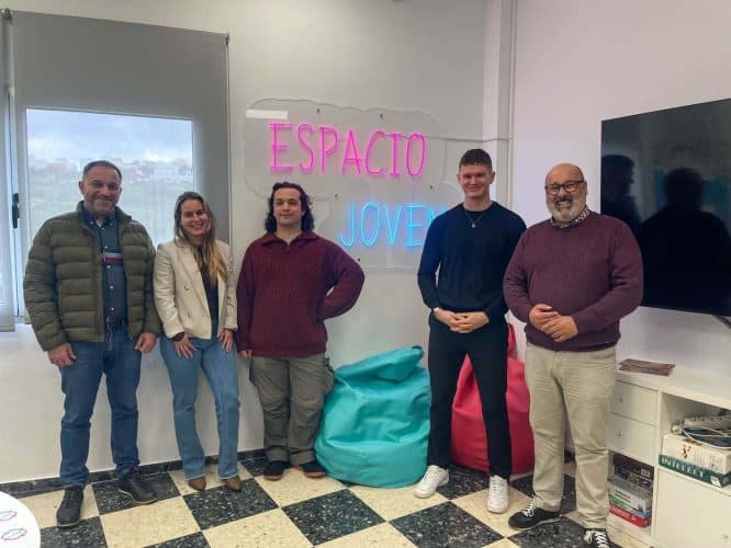 La Villa De Moya Da La Bienvenida A Un Nuevo Voluntario Europeo