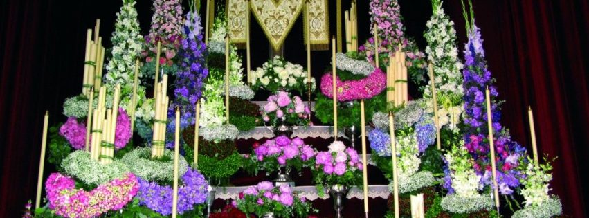 Las originales capillas de cruz y altares donde los vecinos de Los Realejos despliegan todo su arte en las Fiestas de la Cruz