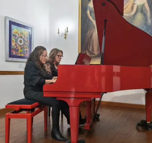 Las Pianistas Yolanda Falcón Araña Y Ariadna Martín Alfaro