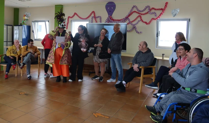 Los Centros De Día De La Goleta Y El Centro Ocupacional De Arucas Homenajean A Sus Diseñadores Del Carnaval. 2