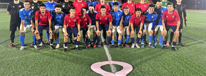 Los dos equipos y trió arbitral 17-10-25