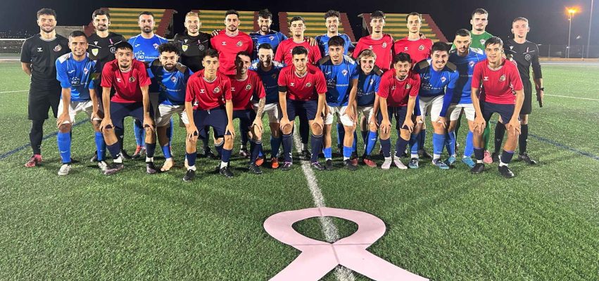 Los dos equipos y trió arbitral 17-10-25