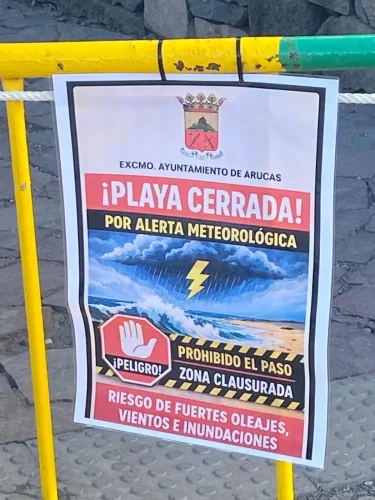 Nplas Playas De El Puertillo, San Andrés Y Quintanilla Cerradas Al Baño Por El Paso De Therese (2)