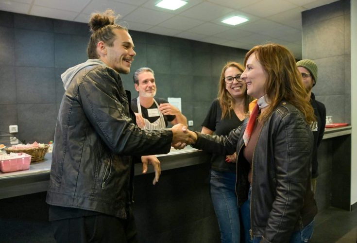 Nieves Lady Barreto Saluda A Los Actores Que Participan En El Simulacro