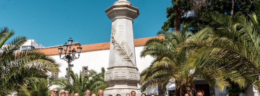 Ofrenda Floral para el 12 de Octubre