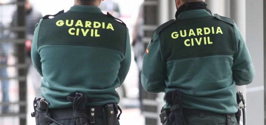 Pareja Guardia Civil