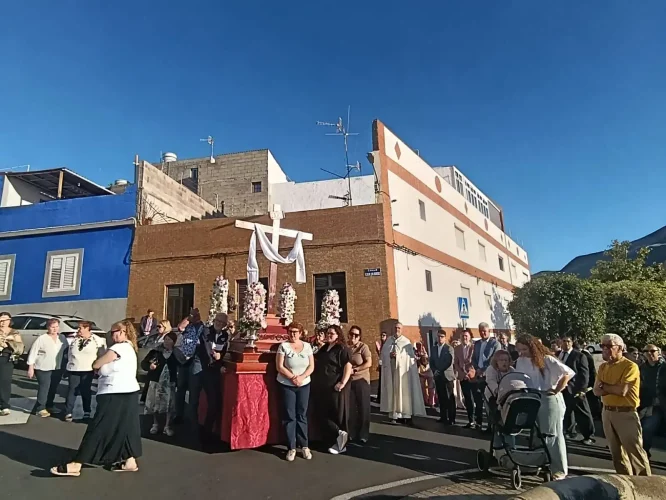 Procesion De La Santa Cruz