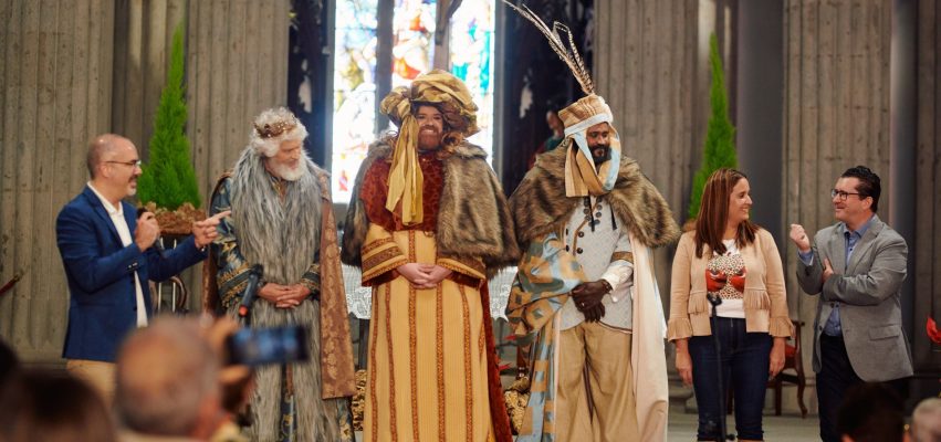 RECEPCIÓN SSMM LOS REYES DE ORIENTE