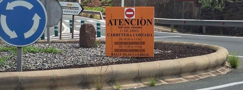 Señalización del corte en la rotonda de la zona industrial de Guía