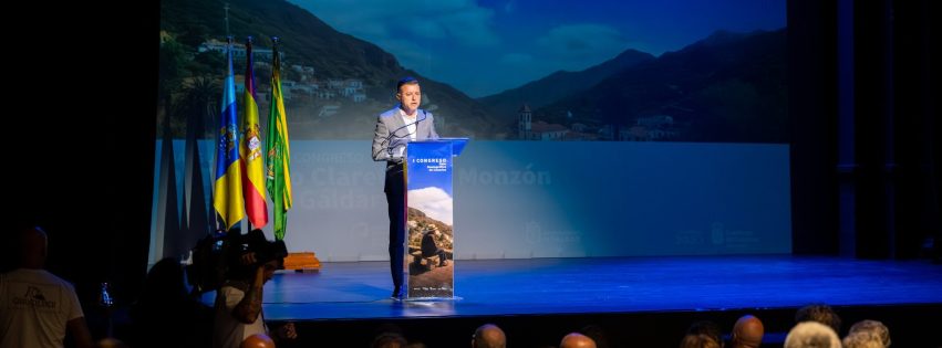 Teodoro Sosa alcalde de Gáldar durante la inauguración del I Congreso del Reto Demográfico de Canarias