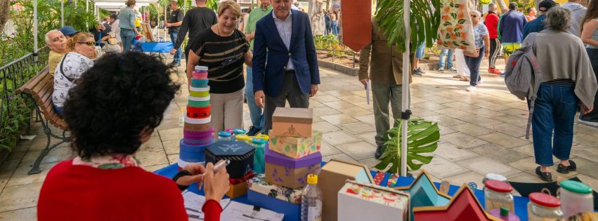 Teodoro Sosa y Ana Teresa Mendoza en el Día Mundial de la Salud Mental celebrado en Gáldar Teodoro Sosa y Ana Teresa Mendoza en el Día Mundial de la Salud Mental celebrado en Gáldar