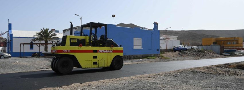 Trabajos de asfaltado en la calle Pescadores Nuez en el entorno de la Ermita San Pedro González Telmo 1 Trabajos de asfaltado en la calle Pescadores Nuez en el entorno de la Ermita San Pedro González Telmo 1