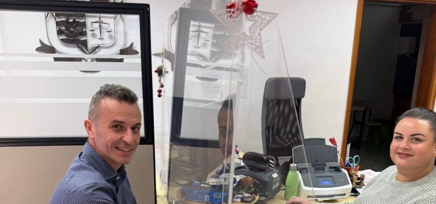 Victor Hernaìndez formaliza su renuncia