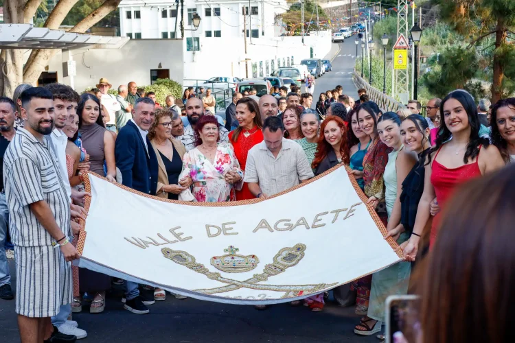 Subida De Bandera